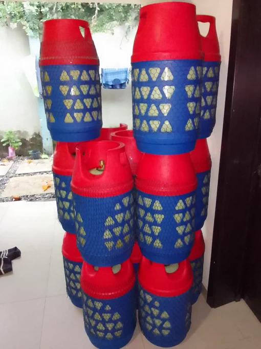 WHY COMPOSITE FIBRE GAS CYLINDERS?

3. Opaque composite cylinders exist, which are just as safe, durable, and lightweight as the translucent ones, however, Ragas Energy only trades in the translucent variant which allow users see the level of gas and know when it is time to refill, which means they will be less likely to run out of gas unexpectedly. It also allows them know if their gas vendor has filled the cylinder to the top.

12kg - N65k
20kg - N95k.

Call/WhatsApp  2348123420004