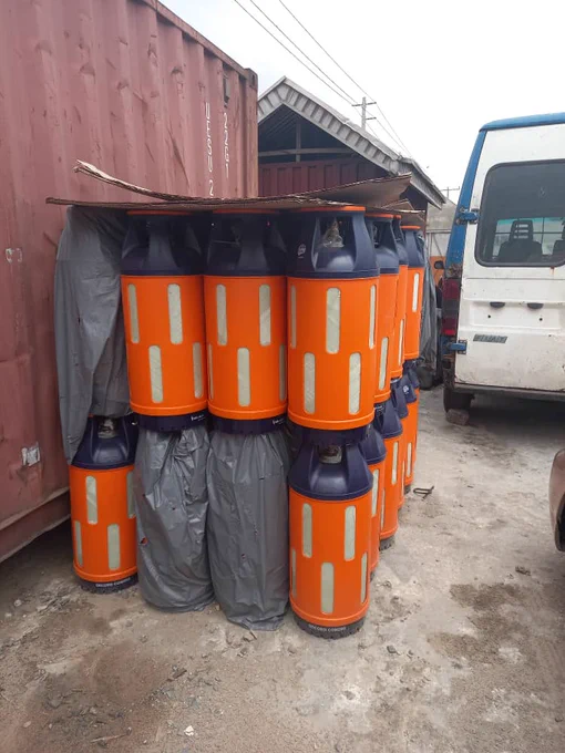 WHY COMPOSITE FIBRE GAS CYLINDERS?

4. Non-Explosive cylinders made of fibreglass and other composites do not blow up even when engulfed in fire.

12kg - N65k
20kg - N95k.

Call/WhatsApp  2348123420004.
