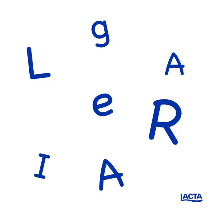 Em um fundo branco temos as letras L G A E R I A em azul espalhadas de forma aleatória e o logo de Lacta no canto inferior