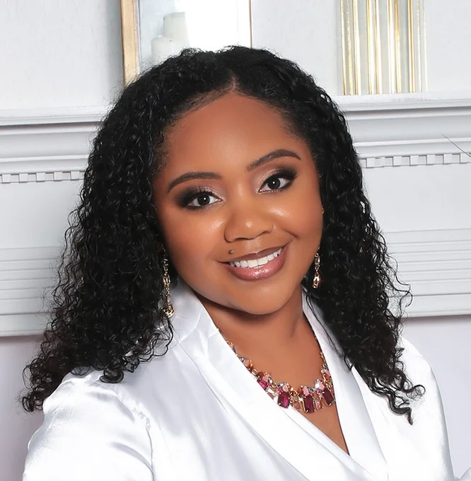 Dr. LaQuita Jones headshot.