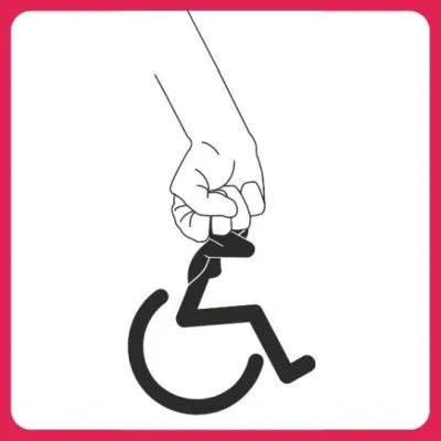 Logo PMR sous le poing d’une main écrasante (lien avec validisme)