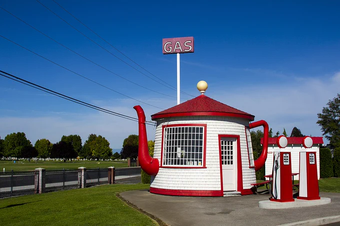 Located in Chester, W.Va., “The World’s Largest Teapot” was built in 1938 by William “Babe” Devon, and measures 14 feet in height and 14 feet in diameter.


According to the Chester Public Library, it was made from a gigantic wooden barrel used in a Hire’s Root Beer advertising campaign in Pennsylvania
