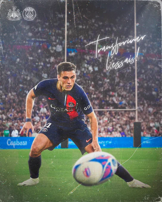 Visuel de football dans le style d'une carte postale rétro ou un joueur de foot est transporté dans un match de rugby. Visuel en référence au match entre Newcastle et le PSG en ligue des champions
