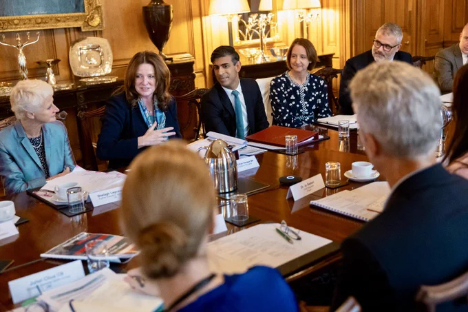 Secretary of State for Education, Gillian Keegan, and Prime Minister, Rishi Sunak, chairing a roundtable with education leaders.