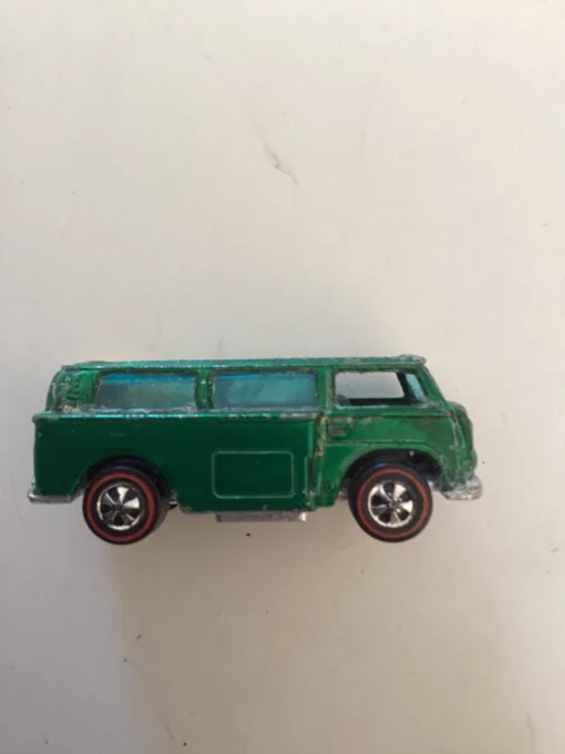 Hot Wheels Redline Beach Bomb  Bus 1969 w/1 Surfboard Green Vintage