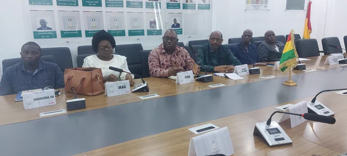 Senior Advisor Ministry of Agriculture and Livestock (Dr. Jean-Luc Faber, 3rd from left)