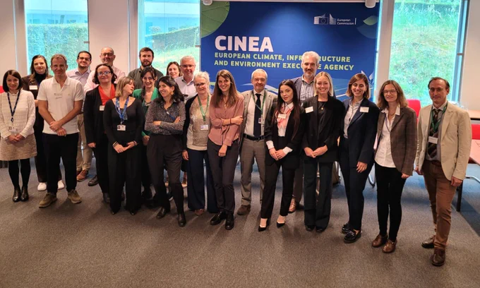 group photo of the people working at the new 10 EMFAF flagship projects