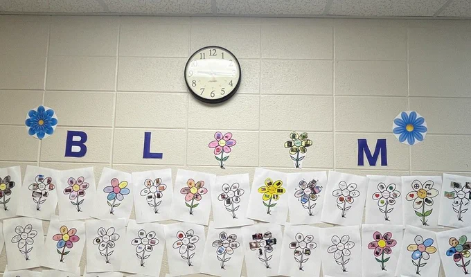 These two teachers took the Bloom Where You're Planted theme to the Max by decorating their classroom with it!