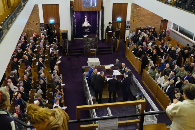 The Service of Solidarity at Giffnock Synagogue 