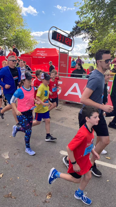 Angus and Katie set out on their run