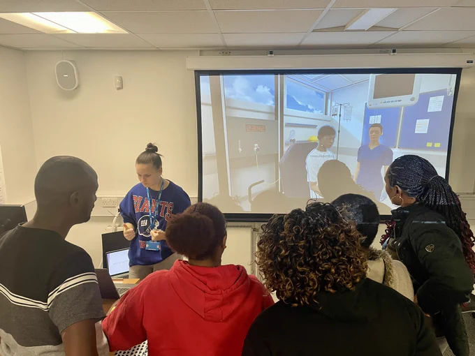 Mental Health Students using a screen based non-VR way to assess and care for a patient in crisis