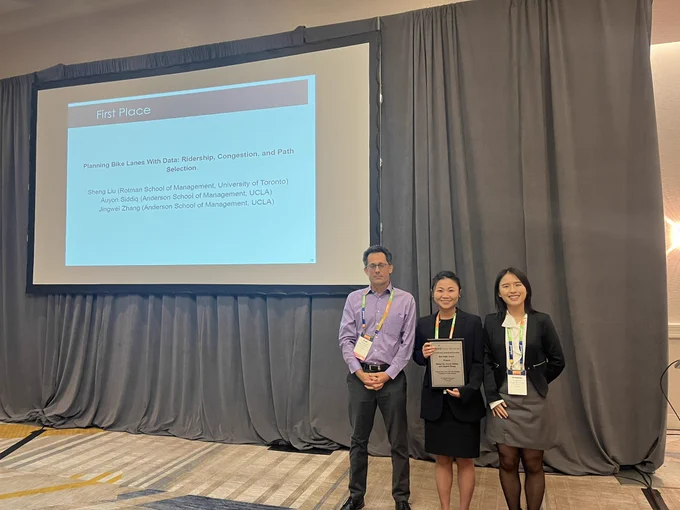 Winner and co chairs of best paper competition