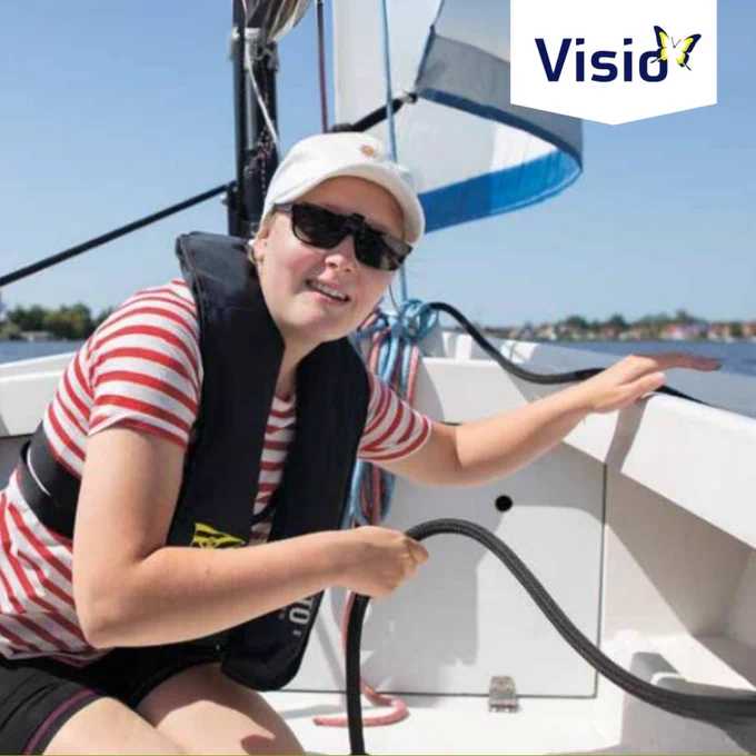 Gwenda zeilt op de Friese Meren