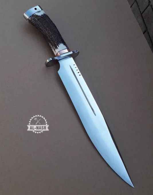 D2 hunting bowie knife