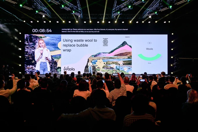 Anna-Liisa Palatu on stage at OPPO Inspiration Awards Final Demo Event
