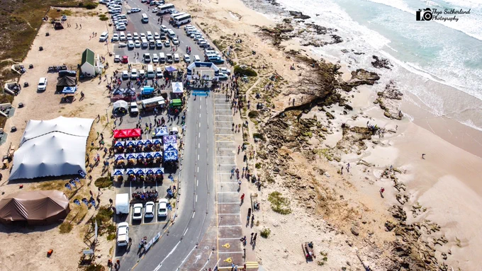 The Vlakte Marathon ends at the scenic Witsand Beach, which yields Blue Flag status. 