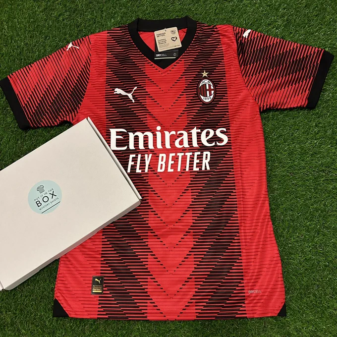 AC Milan 2023/24 home shirt