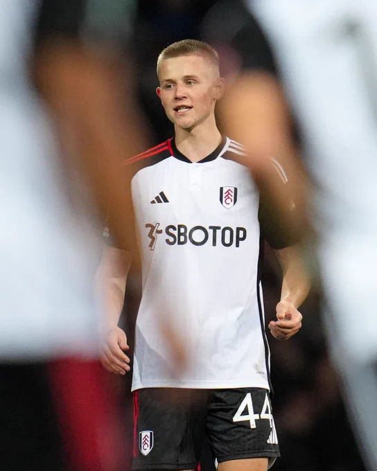 Luc de Fougerolles pictured in match action for Fulham.