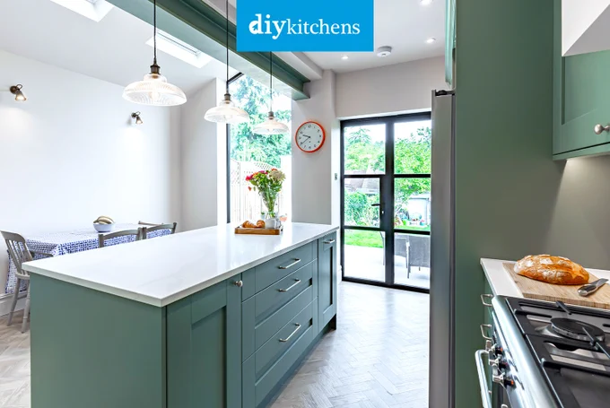 An Innova Malton Bespoke Painted #kitchen | DIY Kitchens