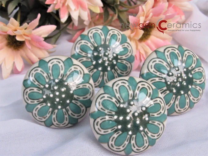 #decorativeknobs #homedecor #handmade #handpainted #usa #uk #australia #ireland #france #switzerland #malaysia #germany #italy #london #austria #spainstagram#ceramichooks#ceramic