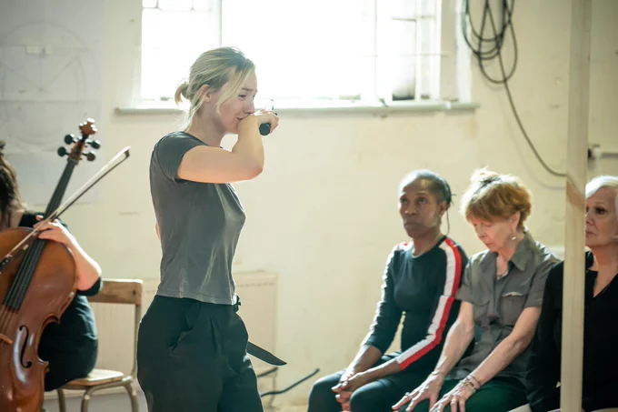 Saoirse Ronan, Maureen Hibbert, Valerie Lilley and Diane Fletcher in rehearsals for The Tragedy of Macbeth