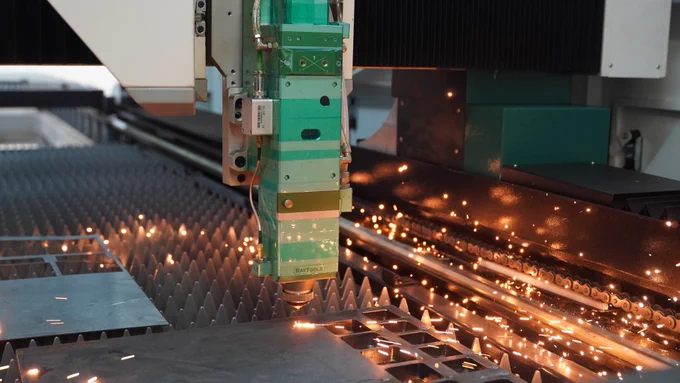 Stainless steel sheet laser cutting