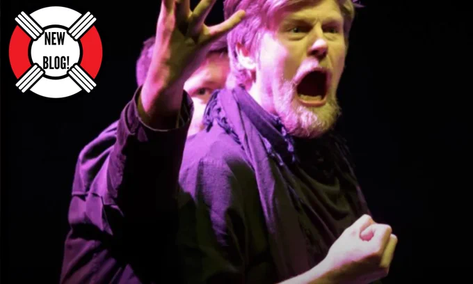 New blog! A picture of Chris mead on stage, screaming.