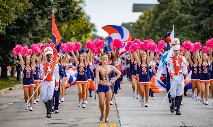 The Marching Illini and Illiniettes walking in the parade