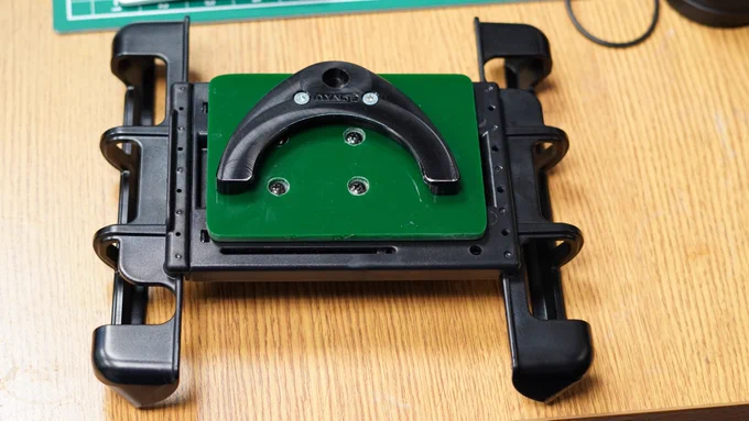 RAM Tab-Tite holder adapted with Daessy mount for assessment purposes