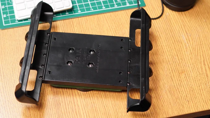 RAM Tab-Tite holder adapted with Daessy mount for assessment purposes