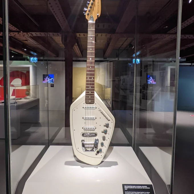 Ian Curtis Guitar, Joy Division