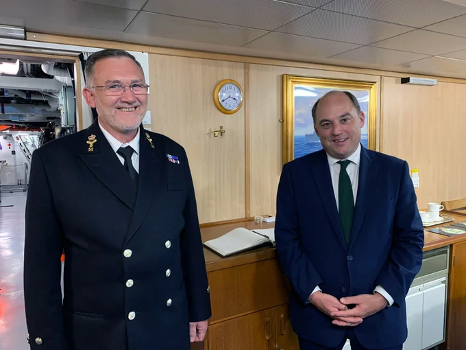 CPO(MEM) Sharkey Ward chats with Defence Secretary Ben Wallace