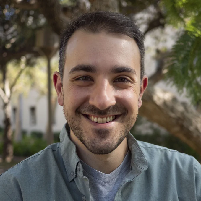 This is a headshot of Dr. Michael Piacentino who has been selected as an ISFS fellow to speak at the November symposium. It will be held from November 1-3, 2021.