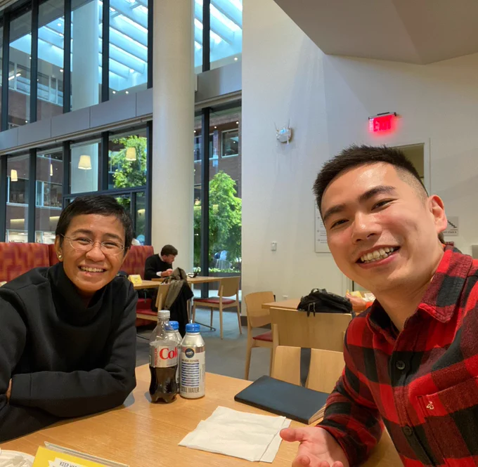 Jinyan Zang and Maria Ressa