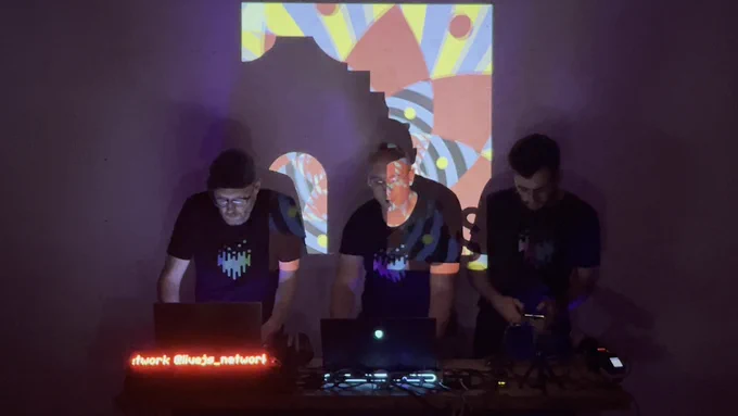 halfbyte, NERDDISCO and 2xAA performing for JSConf India