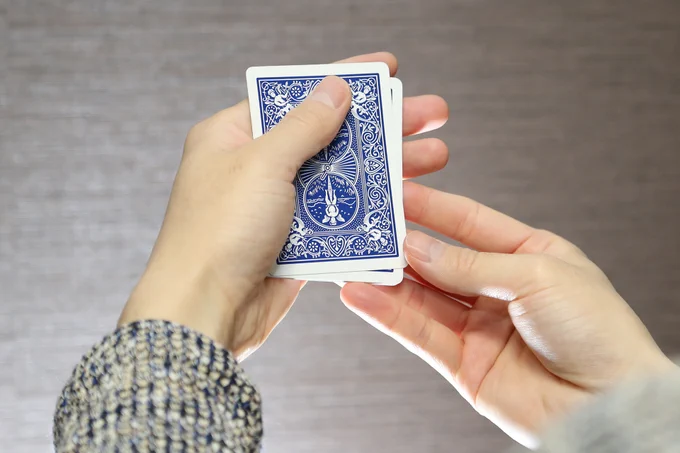 マジックショップ「MAGIC SECRETS」（エルムズレイ・カウントの正しい動き）