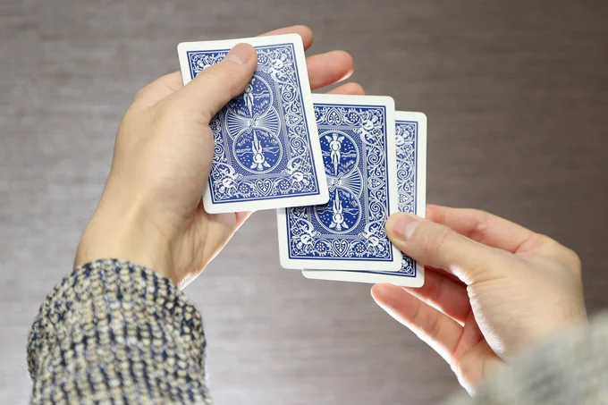 マジックショップ「MAGIC SECRETS」（エルムズレイ・カウントの正しい動き）