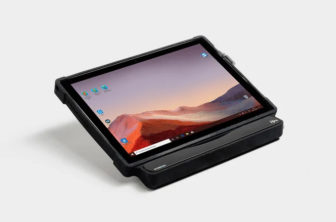 The Hiru Oskol eye tracker case for iPad Pro