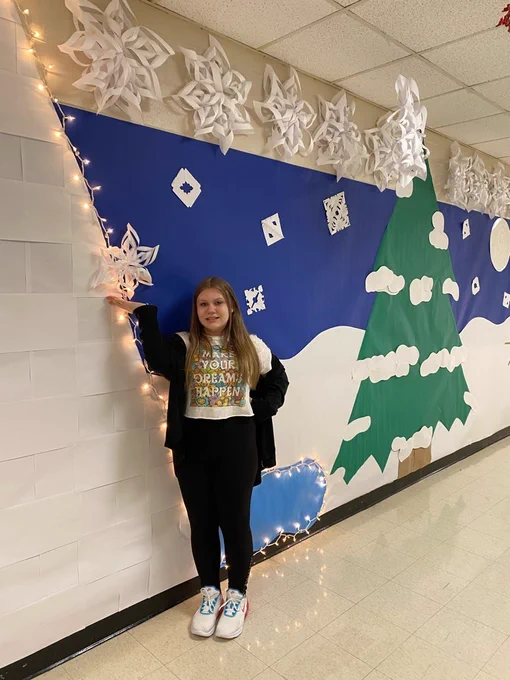 Tori Fairchild instructs how to make 3D snowflakes