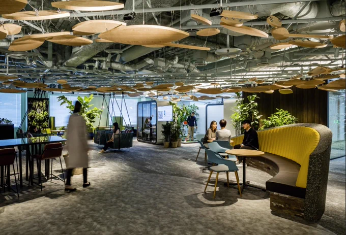 Casual area for working at Microsoft Tokyo-Shinagawa.