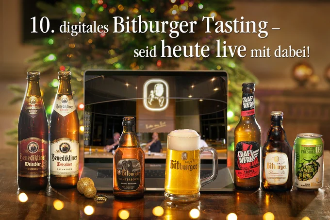 Bitburger Tastingbiere vor einem Weihnachtsbaum.