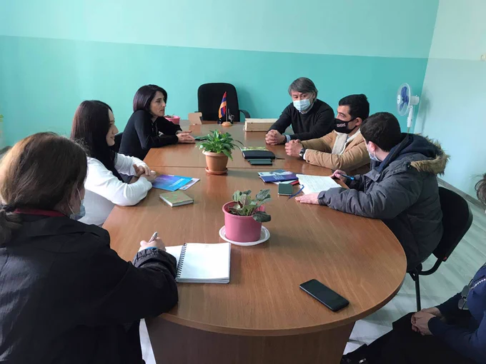 UNHCR discussing future cooperation and support activities to the displaced families in one of the host communities in Syunik.