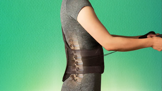 Green background showing an image of a person standing sideways wearing an Aspen Horizon brace and a graphic of the spine.