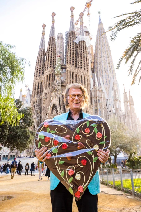 Happy Valentine's Day from Barcelona! ❤️
#happyvalentinesday #barcelonaspain #happyday #andrerieu #backontour