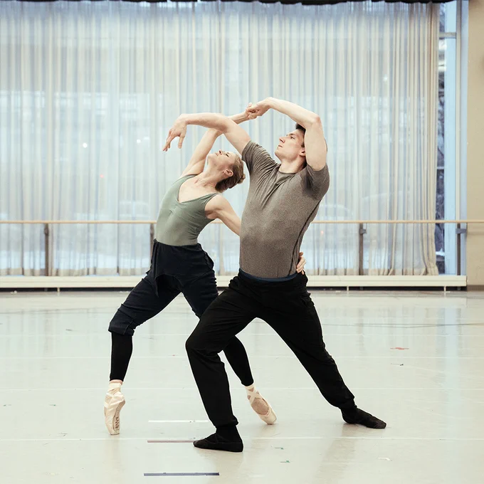 Heather Ogden and Brendan Saye. Photo by Karolina Kuras.