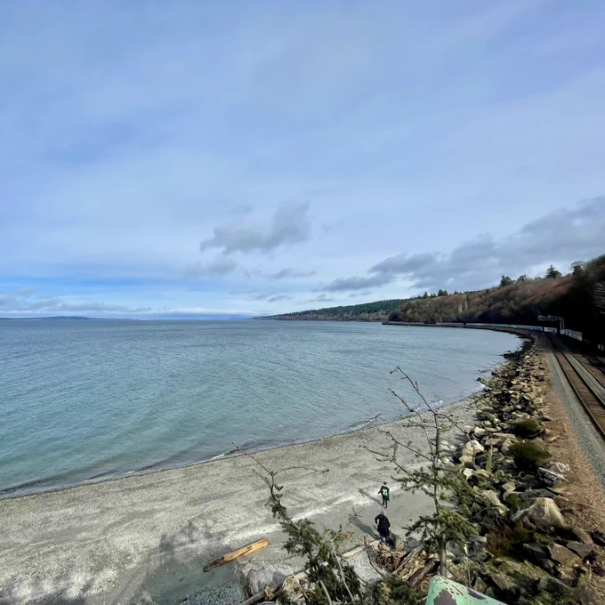 Beautiful Carkeek beach on a partly sunny day