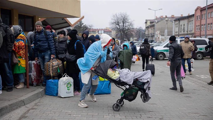 Profughi ucraini alla stazione di Przemyśl (Foto: © Hesther Ng/ZUMA Press/ANSA)