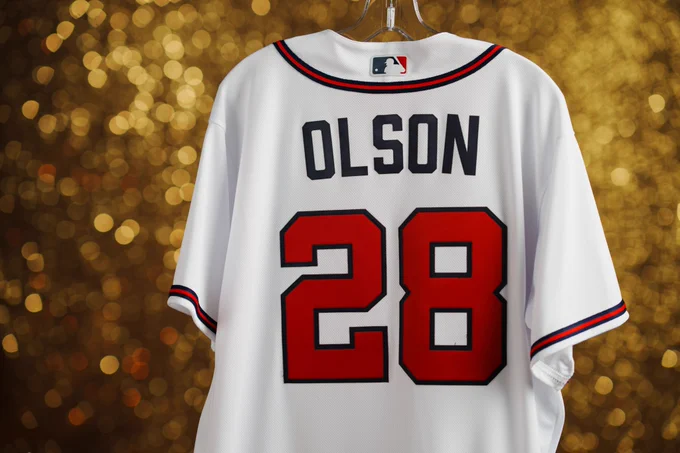Matt Olson’s number 28 home Braves jersey.