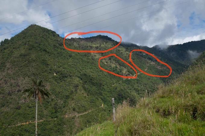 Panorámica del cerro la Guala y la Cuenca de la Colosa en Cajamarca Tolima.