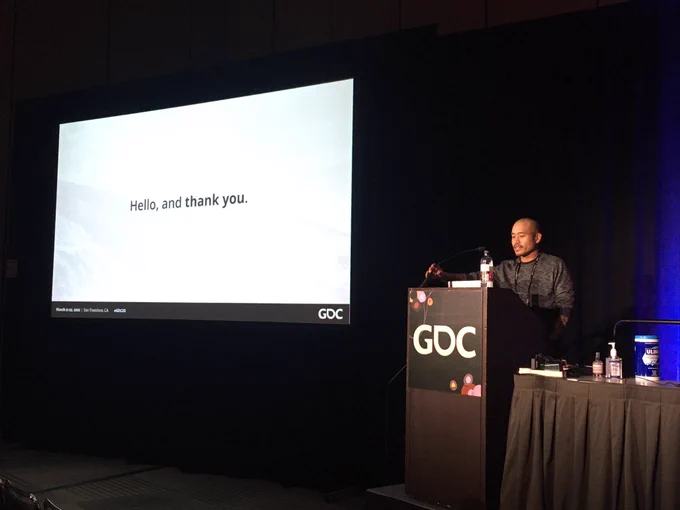 Picture of Mike Mariano presenting his talk at the GDC UX summit.